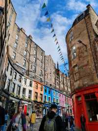 Discovering Victoria Street: Edinburgh's Colorful Fairytale