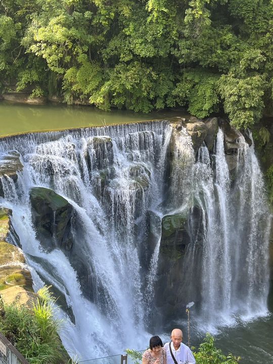 💦 Shifen Waterfall Is Taiwan’s Most Dreamy Cascading Surprise