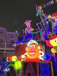 🌟 Tokyo Disneyland at Night: Magic on Parade ✨