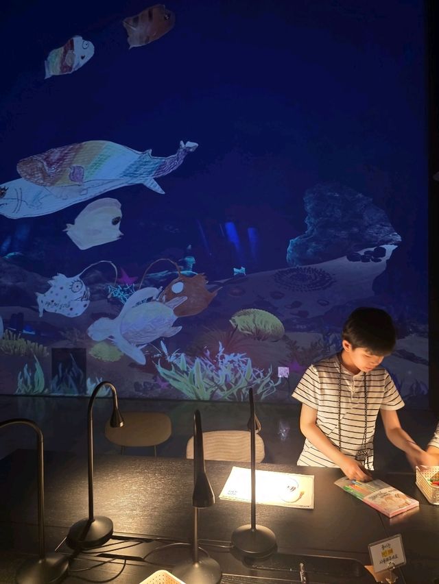 미디어아트의 새로운 차원, 웅장함에 압도되는 순간 🌌
