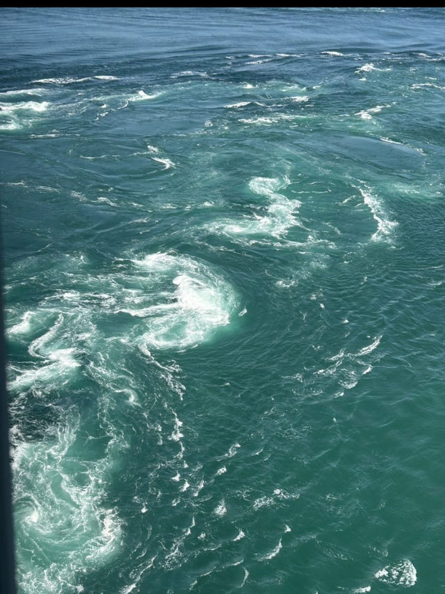 🌊世界が驚く自然の神秘！鳴門の渦潮で心が揺れる旅