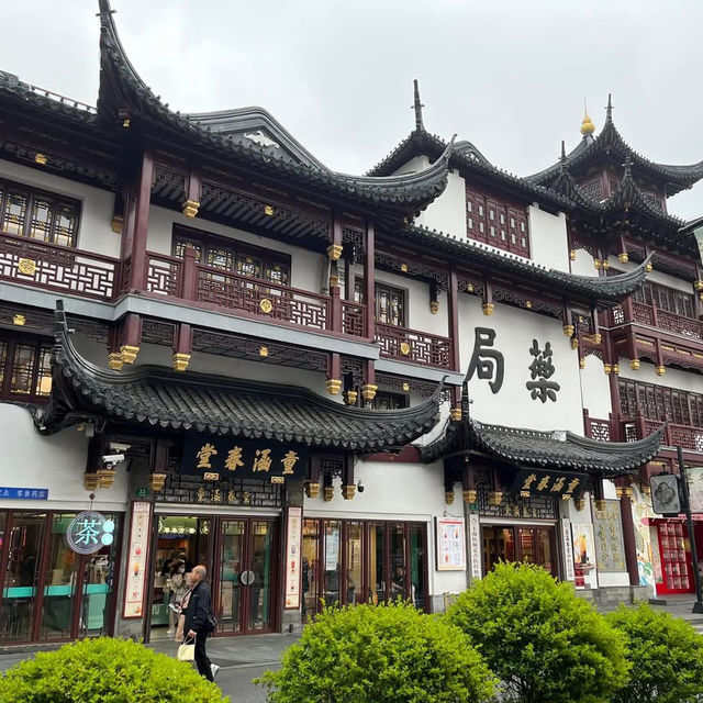 📍Yuyuan Garden (豫园), A Garden of Serenity in the Heart of Shanghai