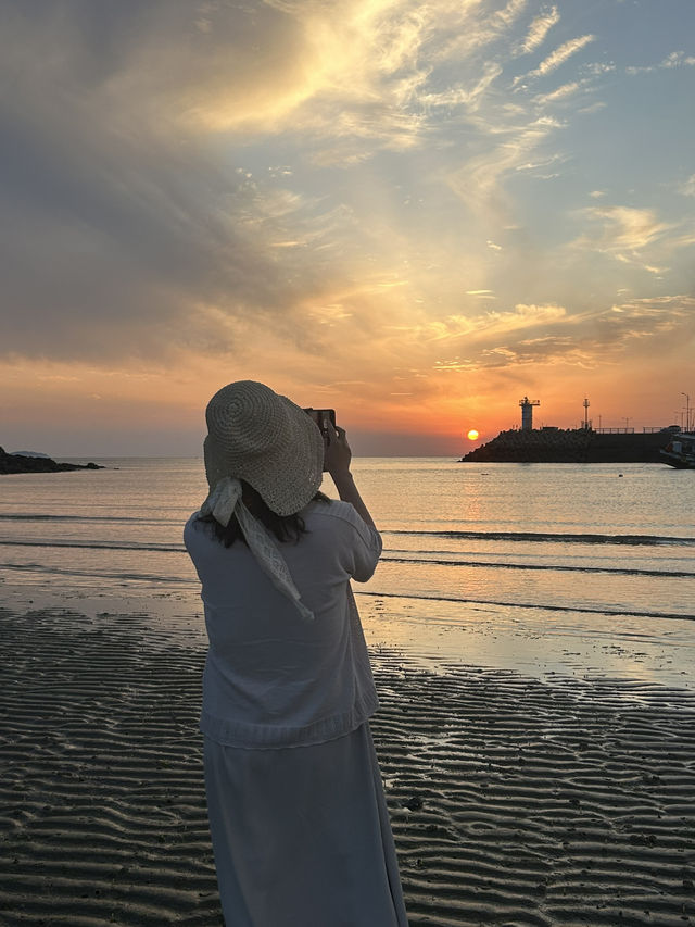 서해의 낙조를 품은 바다🌅🌊