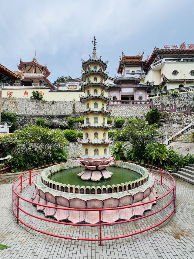 Why the Kek Lok Si Pagoda is a Penang Must-See 