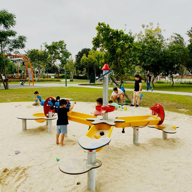 台中 是公園也是體能訓練場|黎新公園 台中 是公園也是體能訓練場|黎新公園