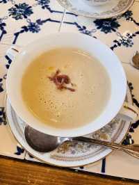 【神奈川県/鎌倉　海に近い材木座で、フランスの郷土料理と伝統菓子を味わえるお店】