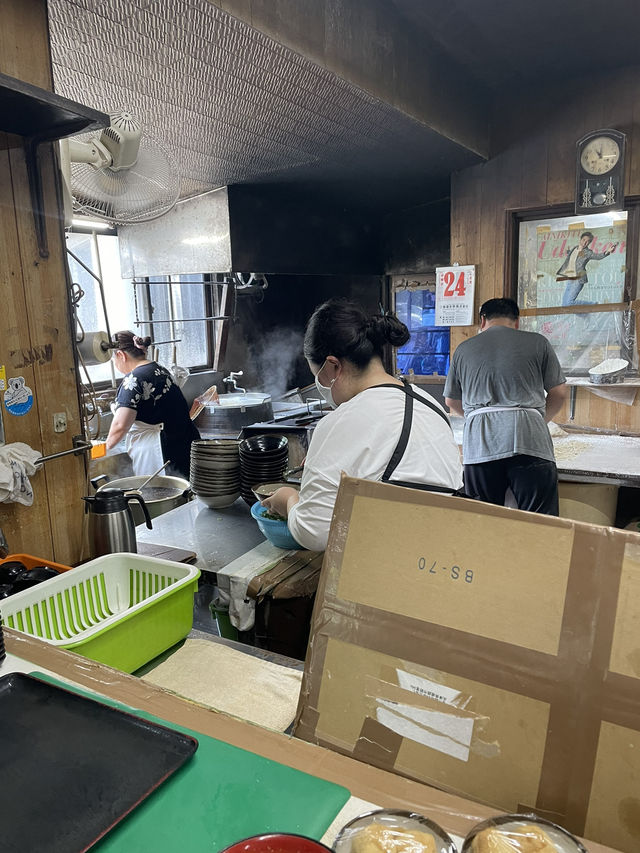 【人気旅番組に登場！？】香川の名物うどん店🍜