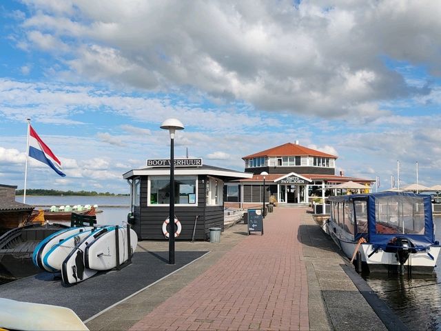 Smits Paviljoen: A Waterside Escape