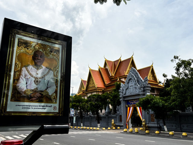 🇰🇭 獨立紀念碑វិមានឯករាជ្យ+西哈努克國王紀念公園ស្ដូបព្រះ ករុណា ព្រះបាទសម្តេច នរោត្តម សីហនុ "ព្រះបរមរតនកោដ្ឋ"  