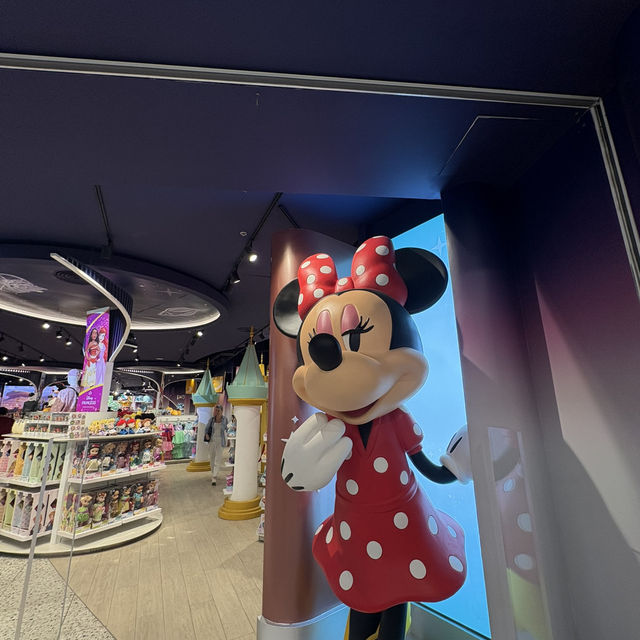🛍️ 圧巻の規模！買い物と絶景が楽しめるアジアの巨大複合施設