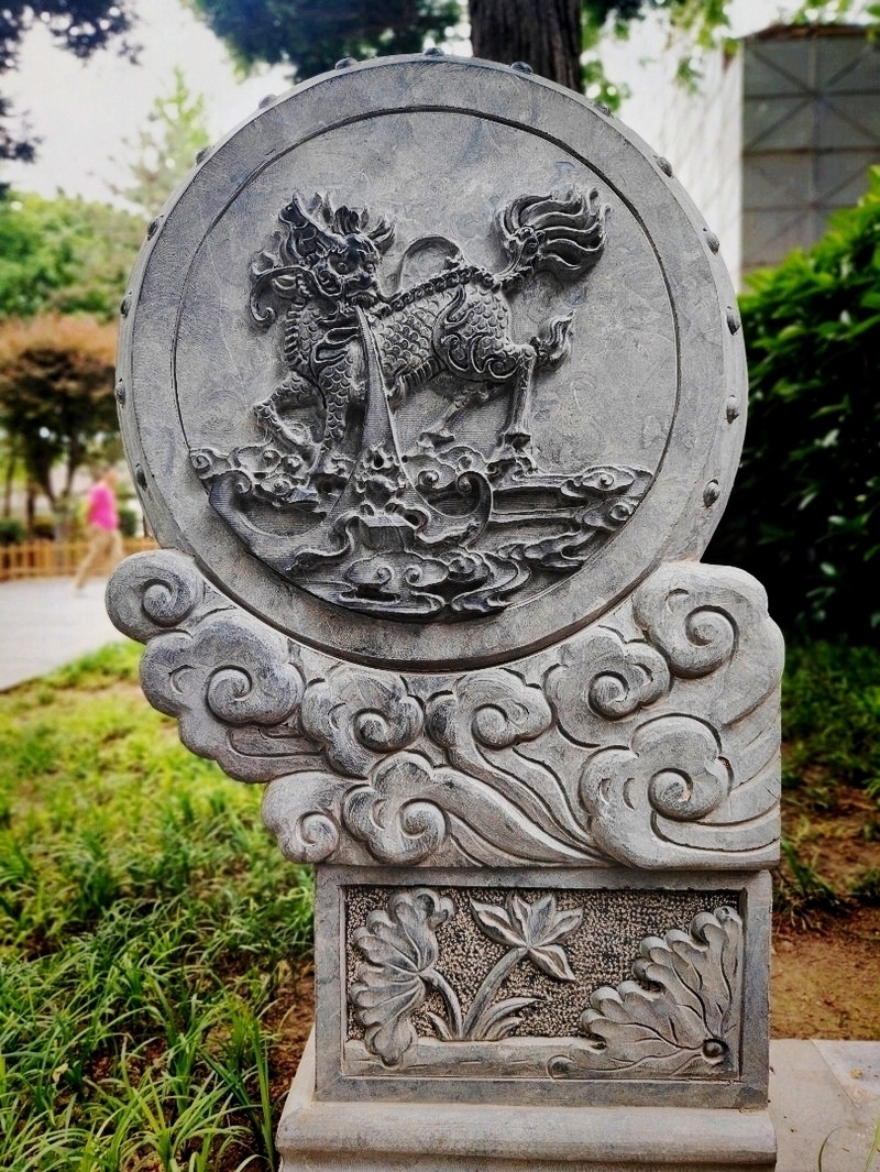 神獣が彫られた石細工。 | Trip.com 西安