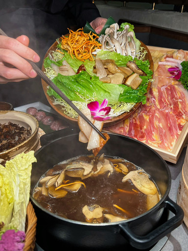 香港人必食！深セン旅行なら「栄山鍋・野菌土鶏火鍋」 | Trip.com