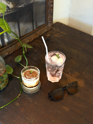 A cozy, homey little cafe with great vibes in the Lam Sali area of Bangkok. ☕️🍞🌸