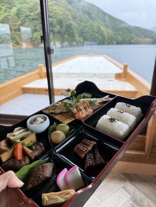 Accidentally ended up with a private houseboat... This is a once-in-a-lifetime experience you can't miss.
