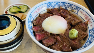 [Kumamoto Prefecture, Aso] A famous restaurant specializing in Akaushi beef bowls, representing Aso's local cuisine.