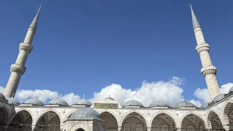 The Blue Mosque: A Masterpiece of Istanbul’s Skyline — traveler post in Sofia