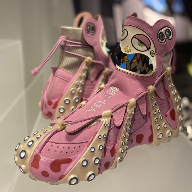 SHOES - PAST, PRESENT and FUTURE