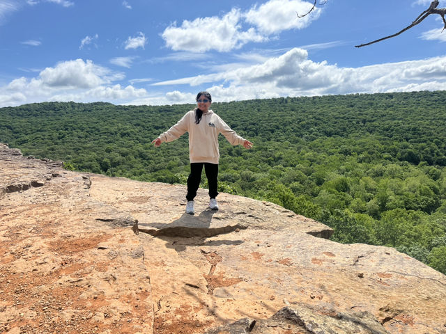 Trail and Camping at Devils Den Ar, USA