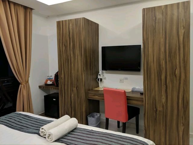 “Alia Residence Langkawi: Friendly Comfort by the Airport with Poolside Perks”
