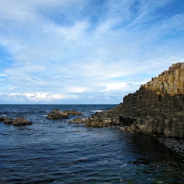 <巨人的戰鬥之路 - 巨人堤道 (Giant's Causeway)>