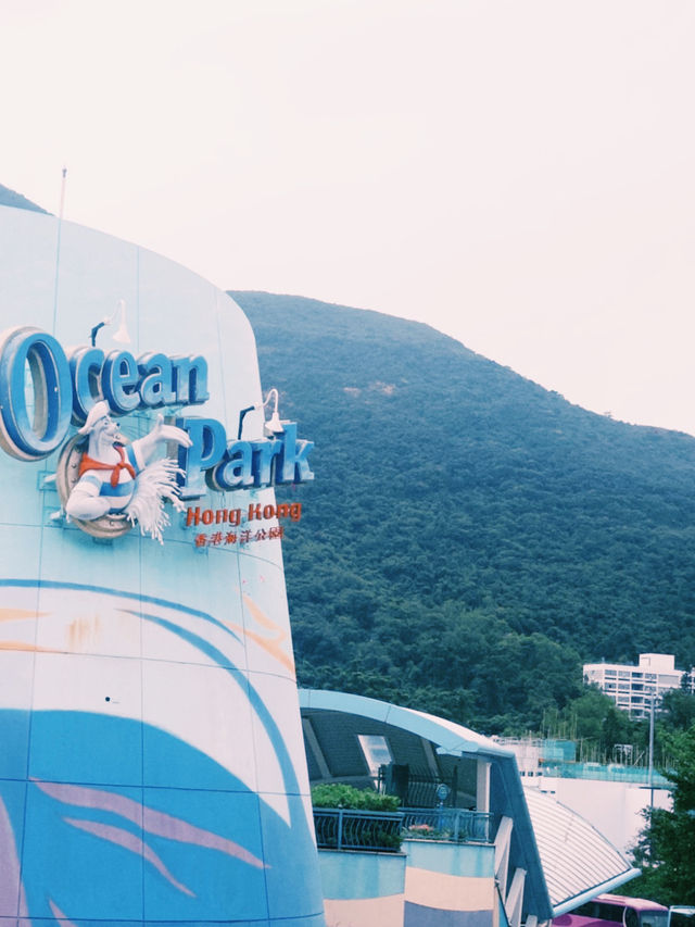 Hong Kong: A City of Skyscrapers, Culture, and Hidden Gems