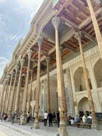 Spring Visit to Bolo Hauz Mosque – A Reflection of Beauty 