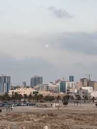 Bahrain: Country with luxury items, Formula and good food