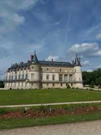 🏰✨ Château de Rambouillet: A Royal Retreat of Elegance and Nature ✨🏰    