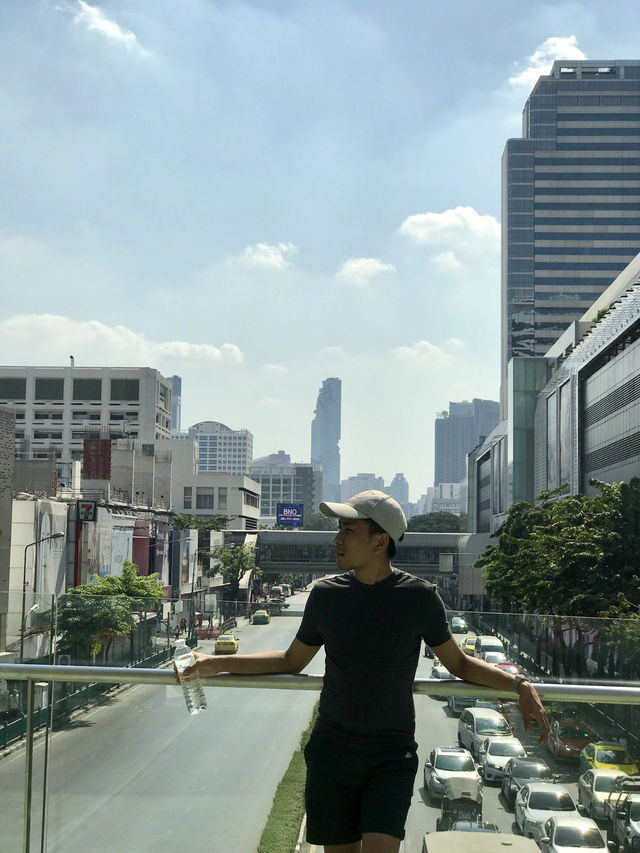 Bangkok in 72 Hours: A City of Temples, Street Eats & Skyline Dreams 🇹🇭✨
