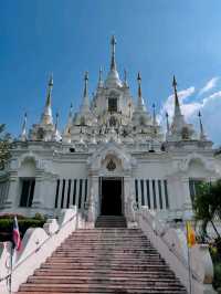 Wat Phra Phutthabat Tak Pha, Doi Tao — Reverent Hillside Sanctuary in Chiang Mai Province