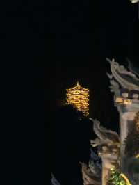 Timeless Beauty by the River: A Day in Fenghuang Ancient Town