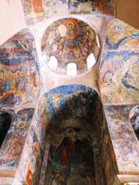 🏰 Mystras – The Byzantine Ghost City of the Peloponnese