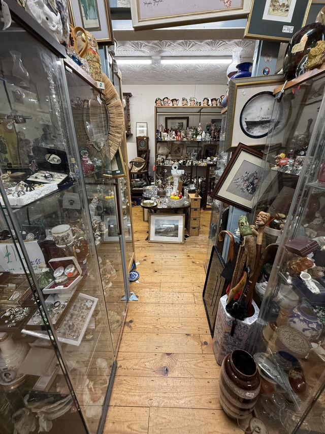 The Iconic Cardiff Pumping House, A treasure Trove Of Antiques & Vintage! 