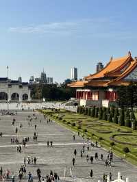 Historic Taipei Stroll: Monuments, Museums & Open Square Magic