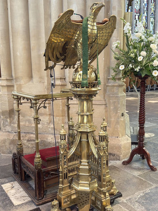 เยือนมหาวิหารบาธ (Bath Abbey)