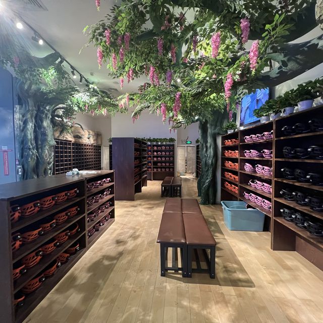 打卡深圳探洞工廠場