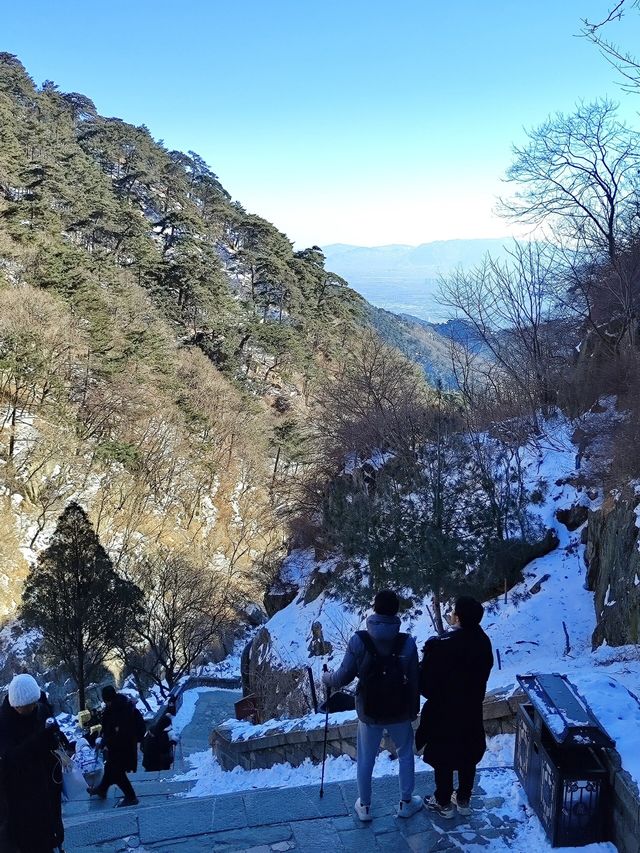 人生建議：一定要在冬天來一次泰山，太美了