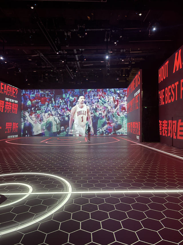 上海打卡新晋顶流｜全球首發NBA奇境光影秀