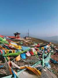 文成公主摔碎日月寶鏡的地方，日月山