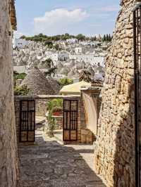 📍 Amazing Structures of Alberobello, Italy