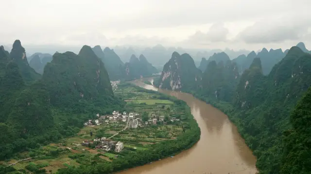 Guilin's landscape tops those of all others in the world!!