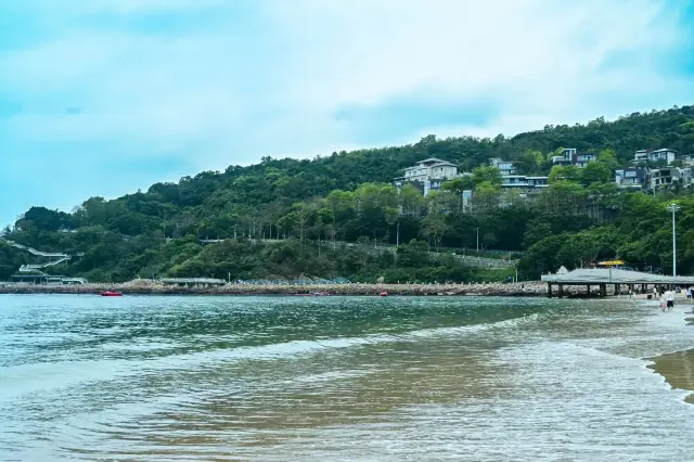 Shenzhen Dameisha Seaside Resort, offering you a unique seaside experience!