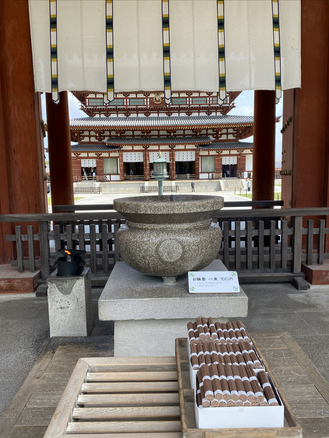 水稻田間，遙看藥師寺