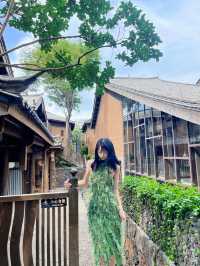 總要來一趟麗江吧！住進束河古鎮的風景裡～