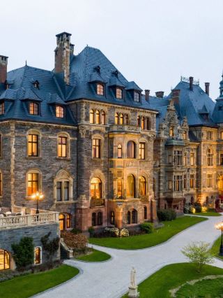 迷人的世外桃源：德國 Schloss Lieser 城堡 