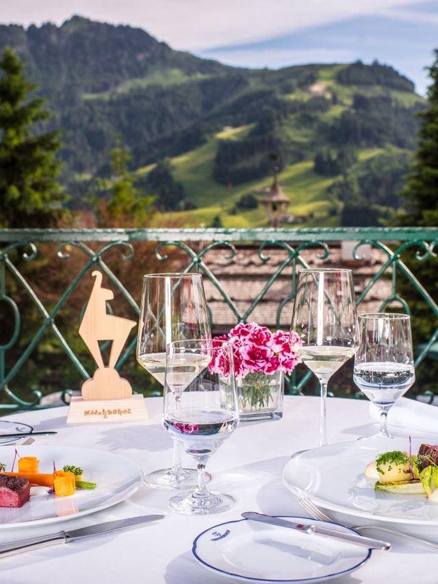🏔️ Luxe Kitzbuhel Stays: Tennerhof's Top Treats 🏰