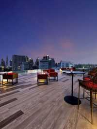 🌆 Bangkok's Best: Novotel Sukhumvit 4's Sky-High Delights 🏙️🍸