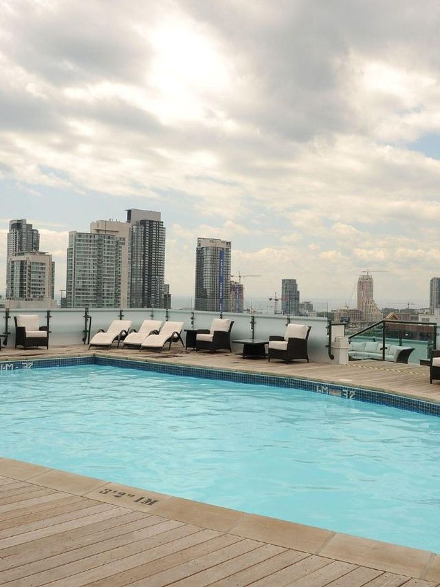 🌟 Toronto's Top Stay: Hyatt Regency's City Charm 🌟