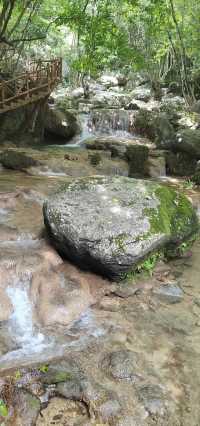 湖北香香水河丨"楚天九寨溝""小庐山"，係湖北著名嘅避暑勝地。