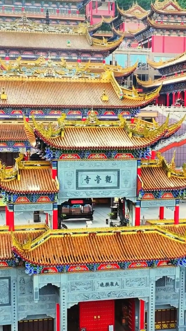 隱藏於東莞大嶺山鎮的一座雄偉壯觀的寺院。